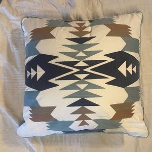 Pendleton throw pillow. Excellent Condition